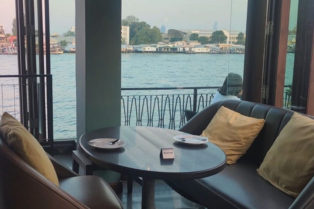 ของกินแถววังหลัง ติดริมแม่น้ำเจ้าพระยา